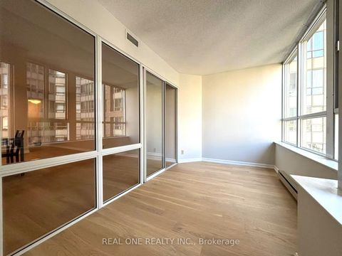 Photo 21 at 1012 - 711 Bay Street, Bay Street Corridor, Toronto