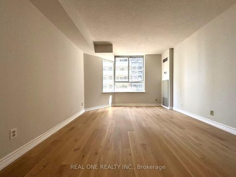 Photo 24 at 1012 - 711 Bay Street, Bay Street Corridor, Toronto