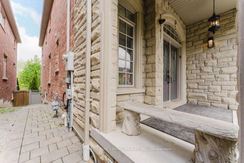 Photo 3 at 96 Wolf Creek Crescent, Patterson, Vaughan