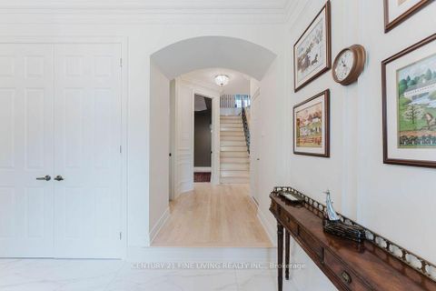 Photo 4 at 96 Wolf Creek Crescent, Patterson, Vaughan
