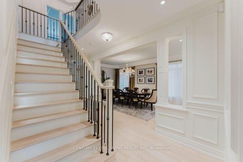 Photo 5 at 96 Wolf Creek Crescent, Patterson, Vaughan