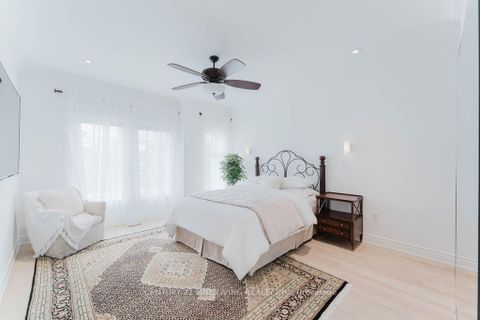 Photo 24 at 96 Wolf Creek Crescent, Patterson, Vaughan