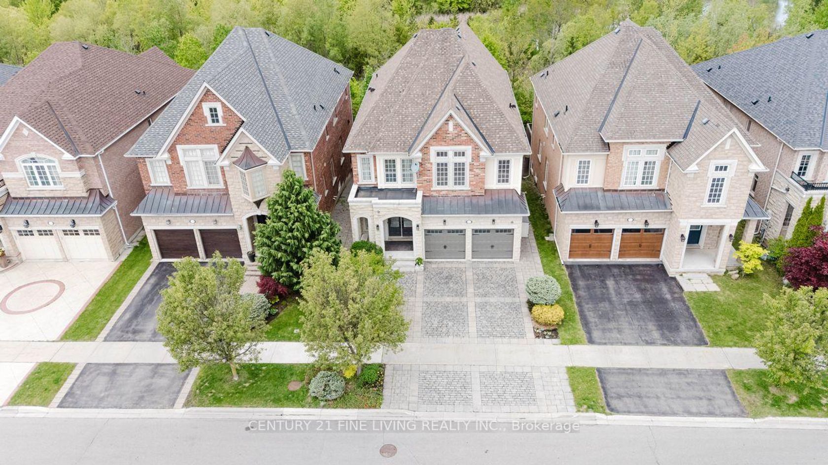96 Wolf Creek Crescent, Patterson, Vaughan 