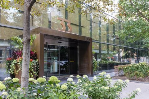 Photo 2 at 811 - 33 Charles Street E, Yonge Corridor, Toronto Photo 2 at 811 - 33 Charles Street E, Yonge Corridor, Toronto