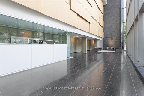 Photo 4 at 811 - 33 Charles Street E, Yonge Corridor, Toronto