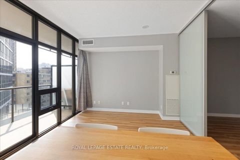 Photo 15 at 811 - 33 Charles Street E, Yonge Corridor, Toronto Photo 15 at 811 - 33 Charles Street E, Yonge Corridor, Toronto