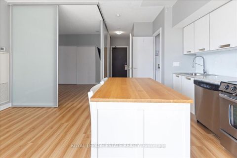 Photo 16 at 811 - 33 Charles Street E, Yonge Corridor, Toronto
