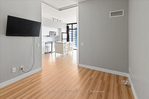 Photo 18 at 811 - 33 Charles Street E, Yonge Corridor, Toronto