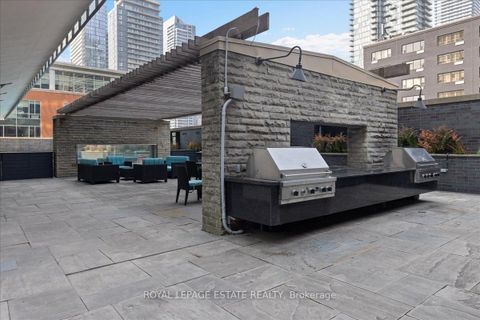 Photo 21 at 811 - 33 Charles Street E, Yonge Corridor, Toronto Photo 21 at 811 - 33 Charles Street E, Yonge Corridor, Toronto