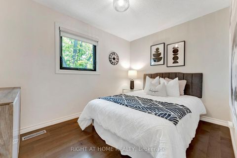 Photo 14 at 1349 Oxford Avenue, CP College Park, Oakville