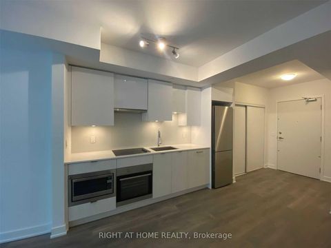 Photo 1 at 2807 - 99 Broadway Avenue, Mount Pleasant West, Toronto