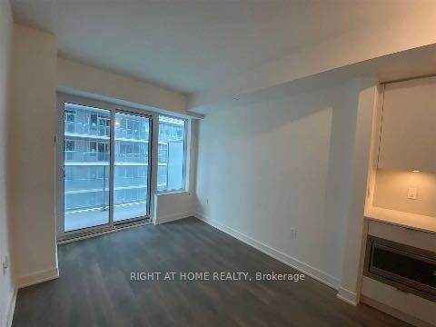 Photo 4 at 2807 - 99 Broadway Avenue, Mount Pleasant West, Toronto