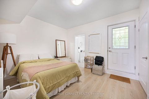 Photo 7 at 5 Rosethorn Avenue, Pellam Park, Toronto
