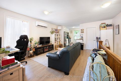 Photo 15 at 5 Rosethorn Avenue, Pellam Park, Toronto