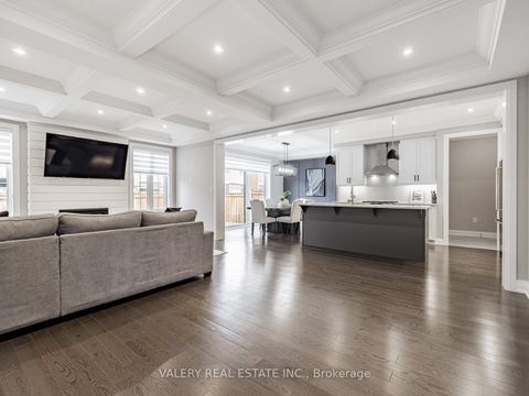 Photo 3 at 41 Chorus Crescent, Kleinburg, Vaughan