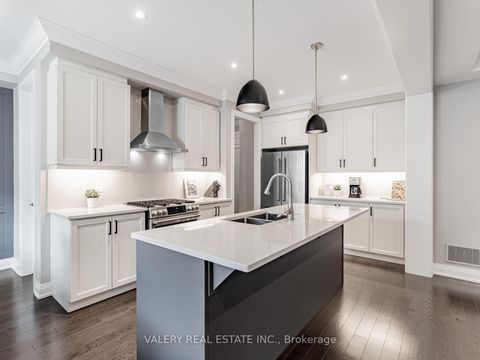 Photo 6 at 41 Chorus Crescent, Kleinburg, Vaughan
