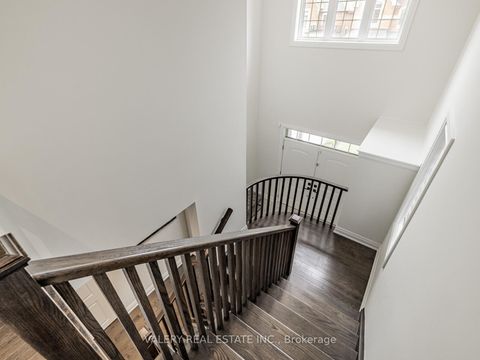 Photo 11 at 41 Chorus Crescent, Kleinburg, Vaughan