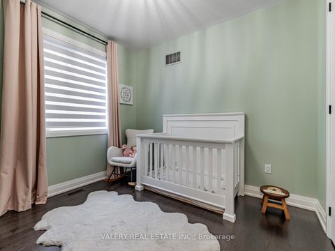 Photo 12 at 41 Chorus Crescent, Kleinburg, Vaughan