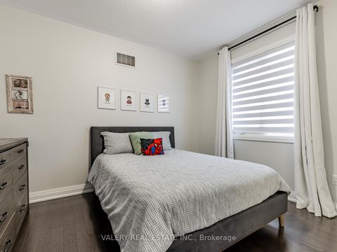 Photo 13 at 41 Chorus Crescent, Kleinburg, Vaughan