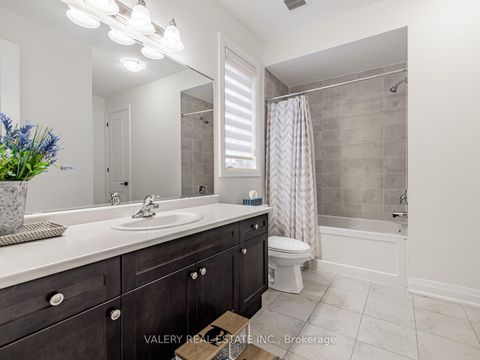 Photo 14 at 41 Chorus Crescent, Kleinburg, Vaughan