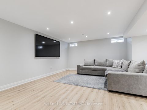 Photo 23 at 41 Chorus Crescent, Kleinburg, Vaughan