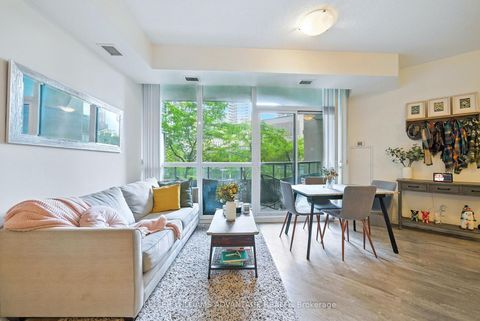 Photo 14 at 301 - 25 Lower Simcoe Street, Waterfront Communities C1, Toronto