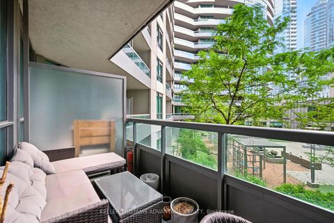 Photo 25 at 301 - 25 Lower Simcoe Street, Waterfront Communities C1, Toronto
