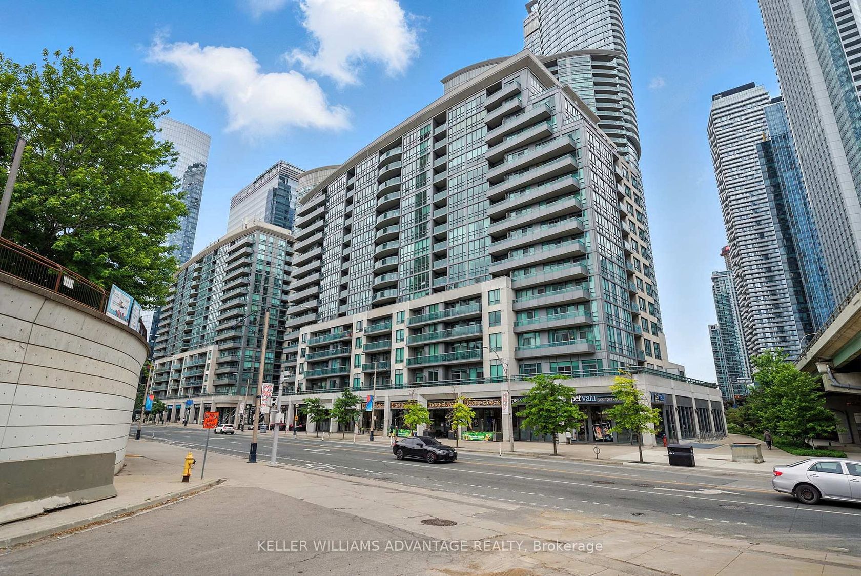 301 - 25 Lower Simcoe Street, Waterfront Communities C1, Toronto 