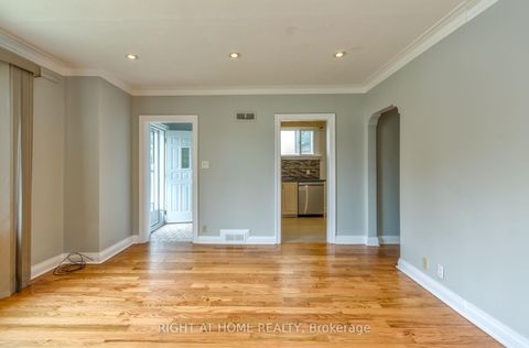 Photo 6 at 101 Eastville Avenue, Cliffcrest, Toronto