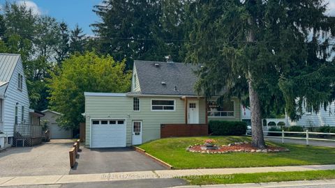 Photo 1 at 44 Reaman Street, Mill Pond, Richmond Hill