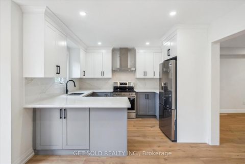Photo 16 at 27 Edenbridge Drive, Beverley Glen, Vaughan