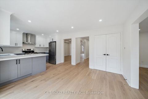 Photo 17 at 27 Edenbridge Drive, Beverley Glen, Vaughan