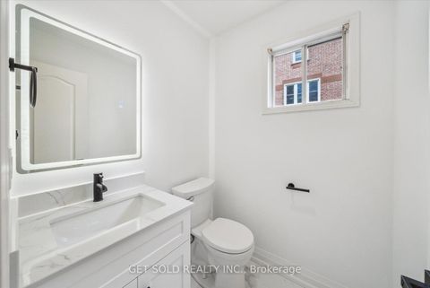 Photo 21 at 27 Edenbridge Drive, Beverley Glen, Vaughan