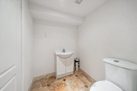 Photo 40 at 27 Edenbridge Drive, Beverley Glen, Vaughan
