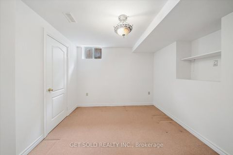 Photo 44 at 27 Edenbridge Drive, Beverley Glen, Vaughan