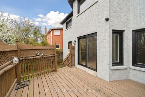 Photo 45 at 27 Edenbridge Drive, Beverley Glen, Vaughan