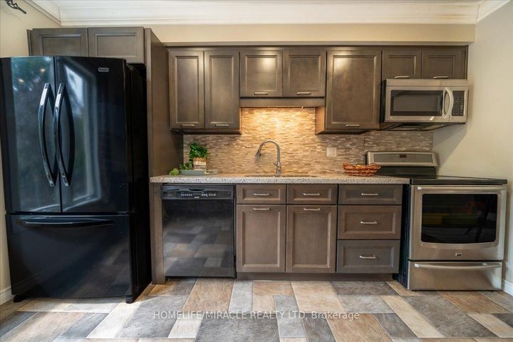 Photo 21 at 1548 Westminster Place, Mountainside, Burlington