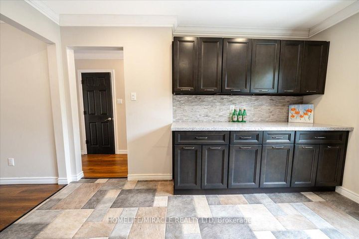Photo 22 at 1548 Westminster Place, Mountainside, Burlington