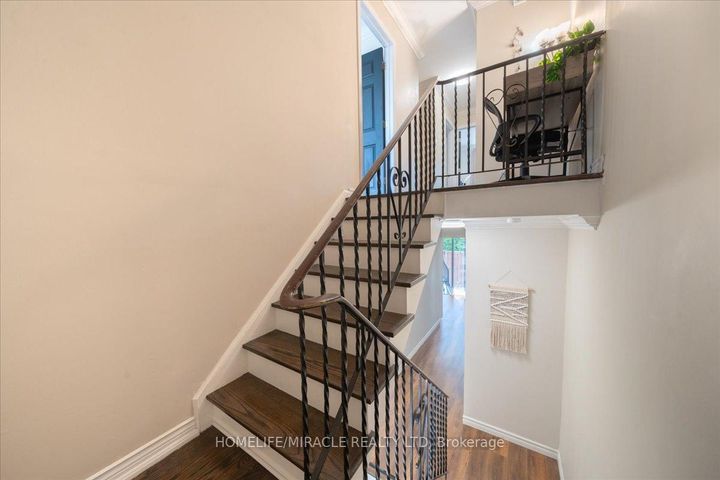 Photo 25 at 1548 Westminster Place, Mountainside, Burlington