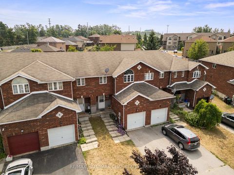 Photo 2 at 243 Stanley Street, East Bayfield, Barrie