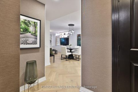Photo 3 at 129 - 1 Benvenuto Place, Casa Loma, Toronto