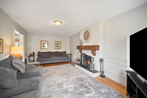 Photo 10 at 210 Ridgefield Crescent, Maple, Vaughan