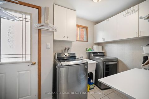 Photo 12 at 210 Ridgefield Crescent, Maple, Vaughan