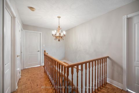 Photo 13 at 210 Ridgefield Crescent, Maple, Vaughan
