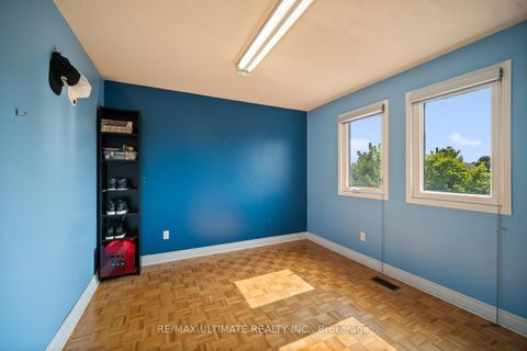 Photo 19 at 210 Ridgefield Crescent, Maple, Vaughan