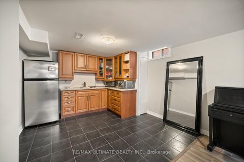 Photo 22 at 210 Ridgefield Crescent, Maple, Vaughan