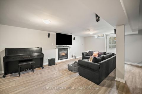 Photo 23 at 210 Ridgefield Crescent, Maple, Vaughan
