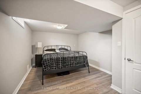 Photo 26 at 210 Ridgefield Crescent, Maple, Vaughan