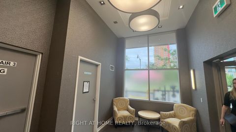 Photo 6 at 902 - 5101 Dundas Street W, City Centre West, Toronto