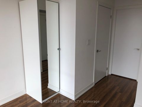 Photo 14 at 902 - 5101 Dundas Street W, City Centre West, Toronto